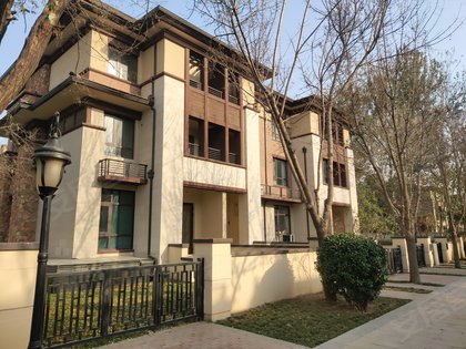 牛驼温泉孔雀城(别墅)