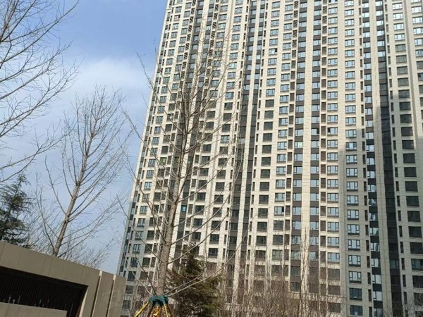 青岛市北兴隆路保利时代南区办公居住均可!