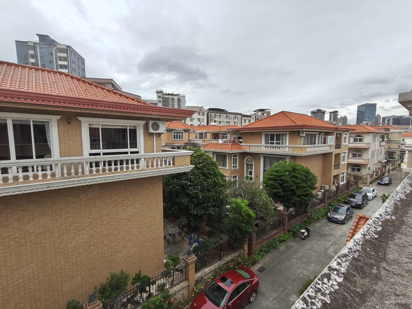 4房2厅 南向,金源花园(别墅)二手房,1300万,4室2厅,3卫,427平米-东莞