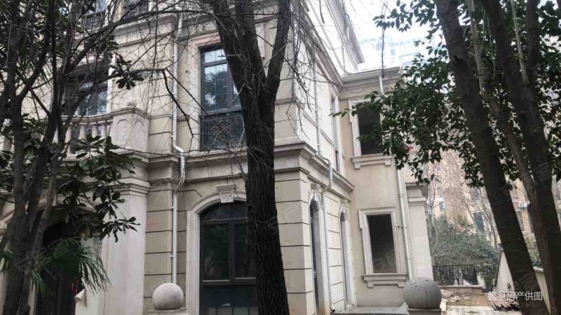 洛阳房产网>洛阳二手房>洛龙二手房>大学城二手房>凯瑞国宝花园(别墅)