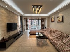 宜宾叙州南岸西区东方时代广场附近电梯房顶楼跃层带露台花园真实出租房源真实图片