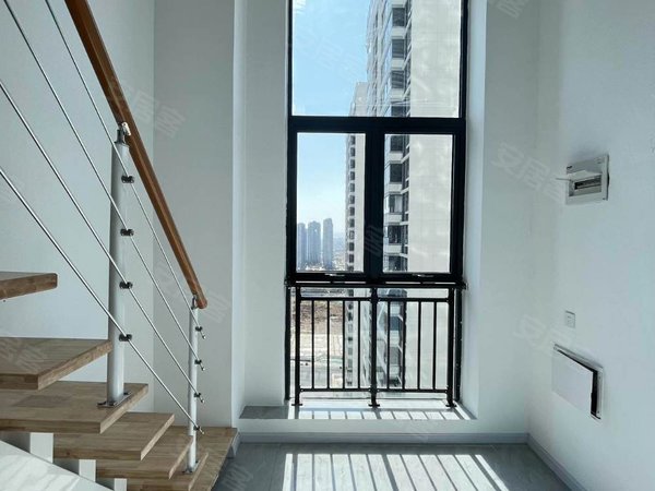 昆明官渡巫家坝保利天际花园巫家坝loft 可短租 拎包入住 押一付一 多