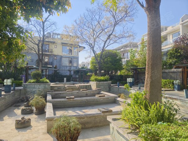 【多图】滇池卫城紫庐,滇池度假区租房,滇池卫城 球场在手 天下我有!