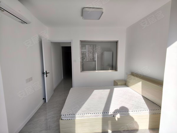 上海浦东塘桥南泉公寓肉眼可见的采光照亮整个家 可短租 近巴黎春天