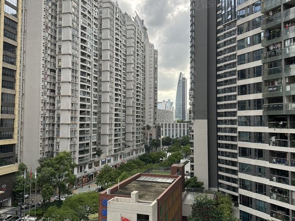 珠江新城中租房,中海花城湾 时尚精装大2房,品质小区管理严密,猎德