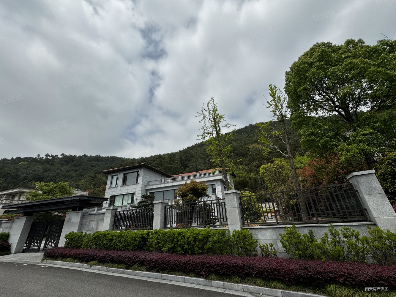 花园3亩 独栋别墅 石材干挂 超低密度 超低密度 产权清晰,南苑钱湖四