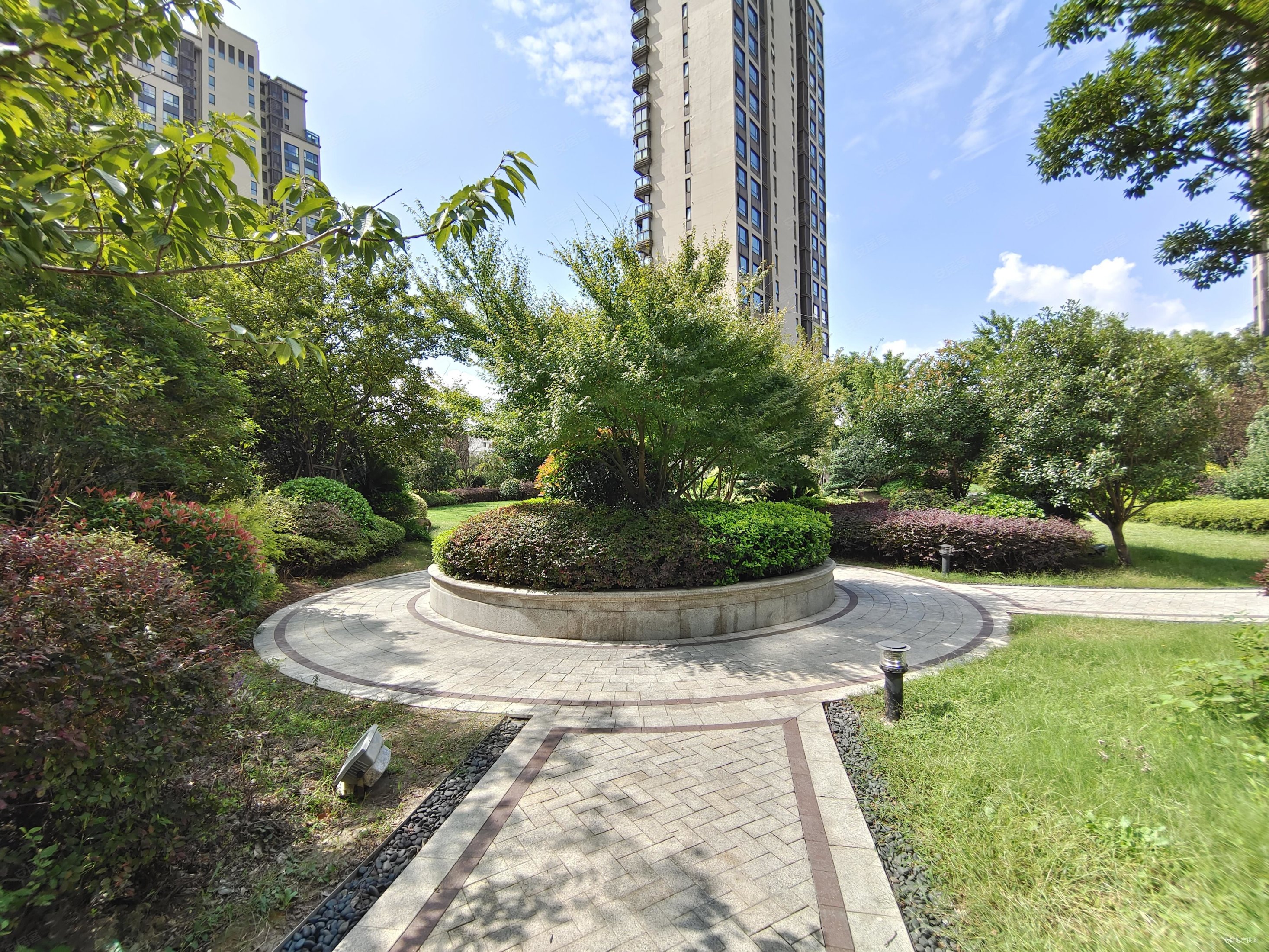 陆家嘴锦绣前城