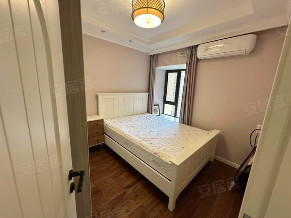 南通崇川北大街华强城北大街万象城附近华强城2期，靠近地铁站精装电梯小三房拎包入住出租房源真实图片