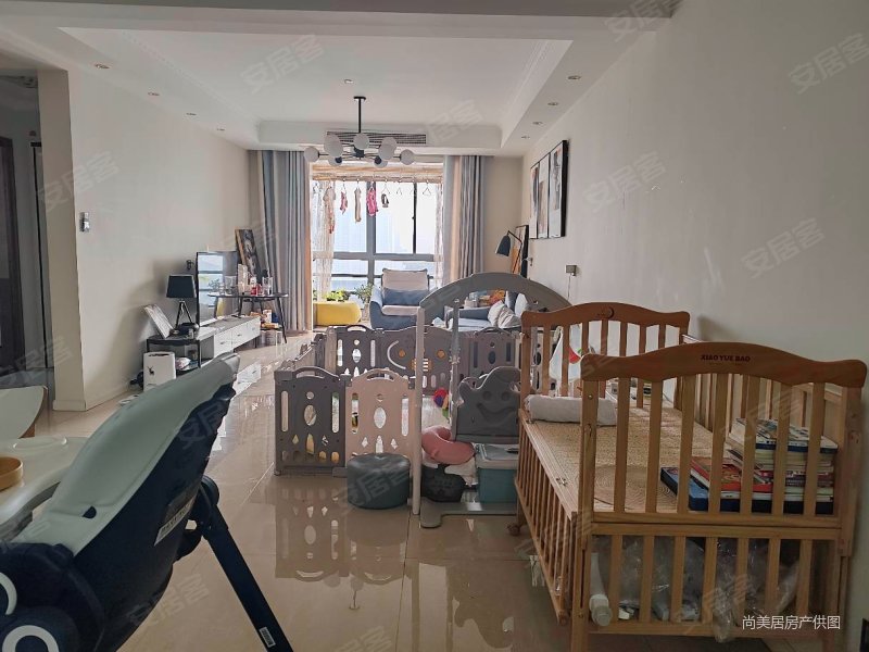 5号公馆中间楼层三室全明户型拎包入住价位可刀可贷不限