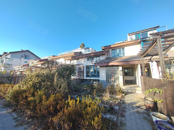 北京昌平小汤山南汤house(别墅)小汤山新出联排240平 提包住 要求长租