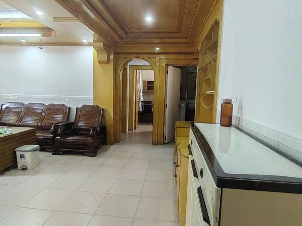 【多图】美景花园,光明租房,美景花园 四房两厅一卫 中间楼层 价格低,