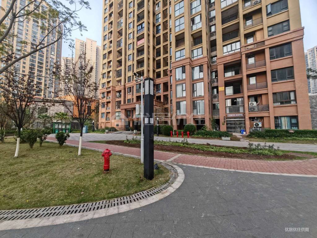 天泰钢城印象(b区)3室2厅1卫85.49㎡南北80万