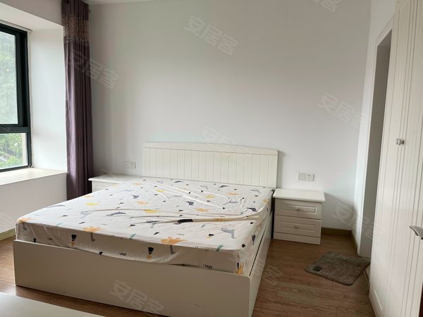 福州长乐吴航日韵东方日韵东方精装复式三房 家电齐全照片真实三个