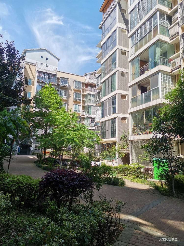 山水黔城三组团13楼50平二房看房方便可按揭