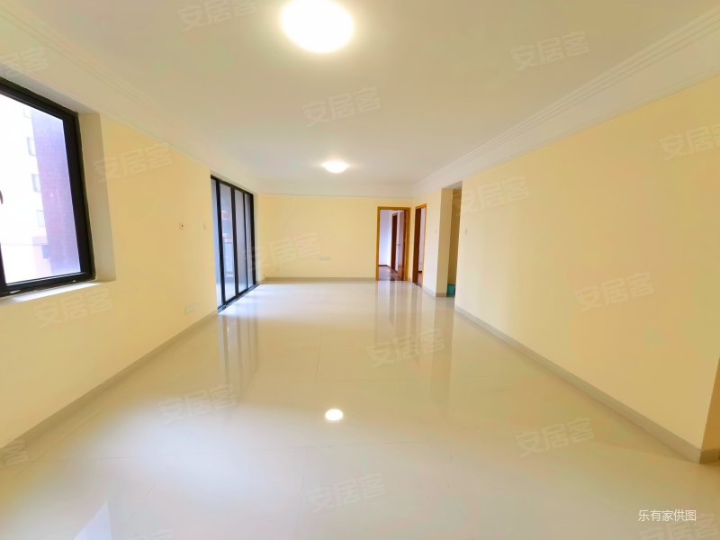 黄江班芙春天全新精装3房2卫满五过户快急售