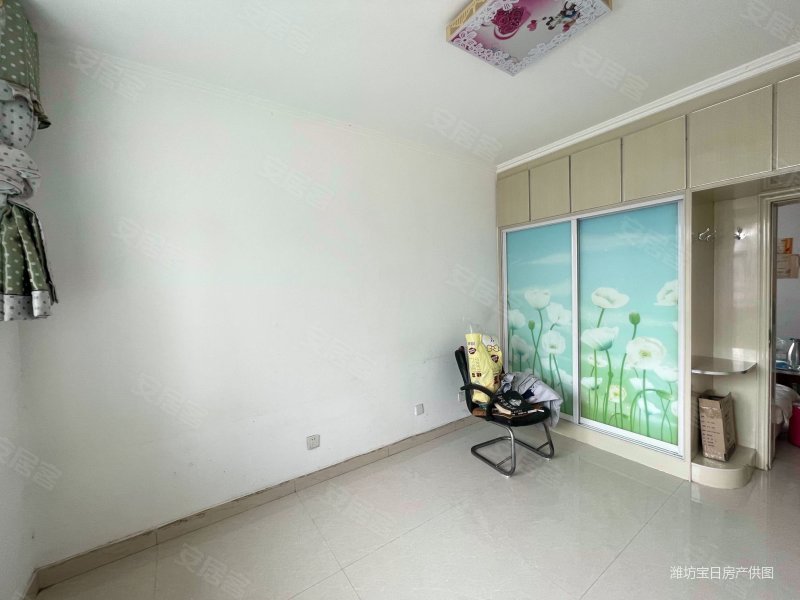 海利商城3室2厅1卫91㎡南北39.5万