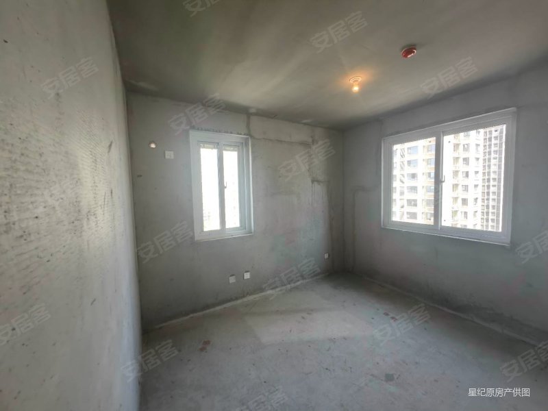 润景花园(沛县) 装修好 中间楼层 次新小区 正规商品房