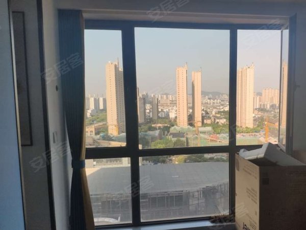 无锡江阴澄江恒大中央广场八佰伴楼上,精装2层,房间有门安全感,配置