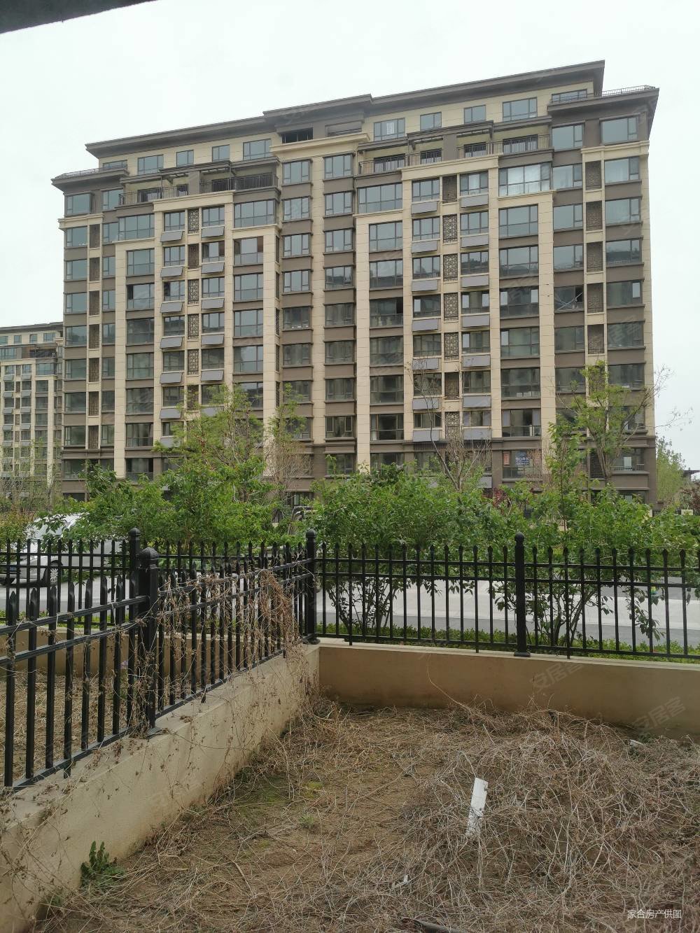 天鸿首府二期3室2厅2卫129㎡南北136.6万