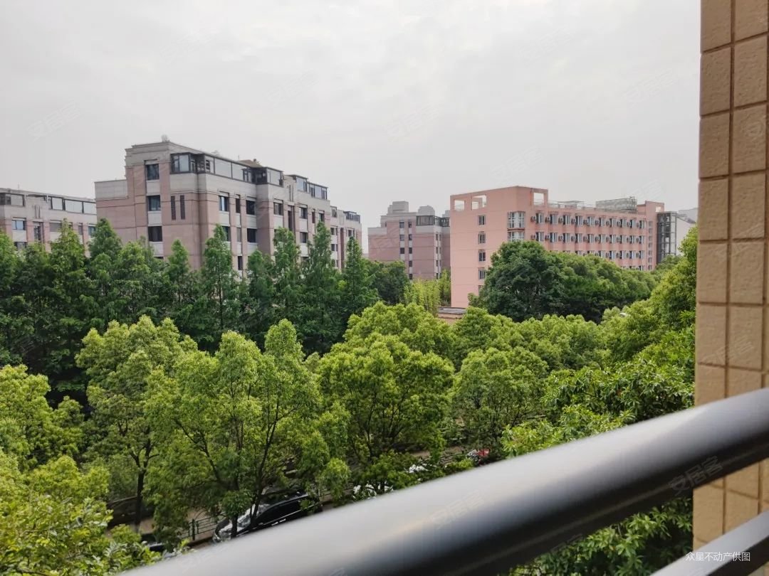 东海明园双卫临地铁满二板楼正南朝向医疗配套成熟