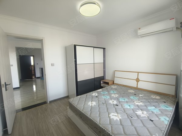 上海金山金山卫绿地玲珑寓诚心出租!有钥匙!位置好!