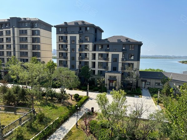 大连金州金州八一路保利堂悦(二期)临渤海大道 电梯洋房 初次出租