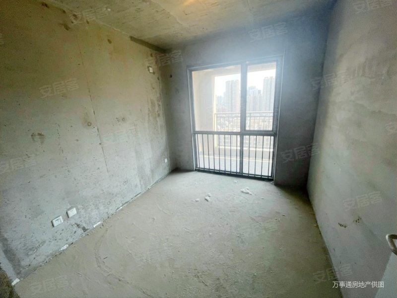 西安房产网>西安二手房>经开区二手房>凤城五路二手房>绿地峰辉>800