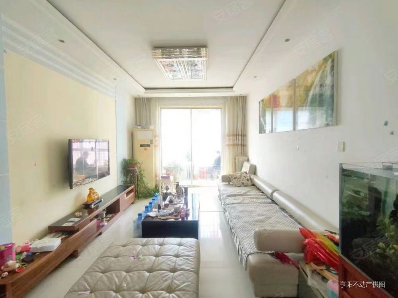 正阳路四季花园132平带车库56万