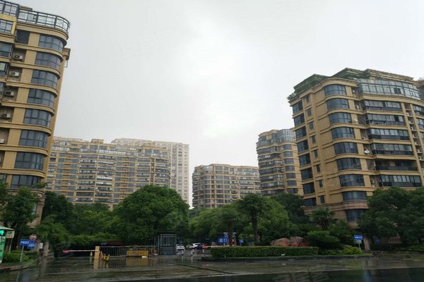 上海二手房 龙泽园(西区) > 杨栋解读龙泽园(西区)生活配套