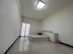喀什喀什市喀什城区出租，万达附近一室一厅，月付价格另议出租房源真实图片