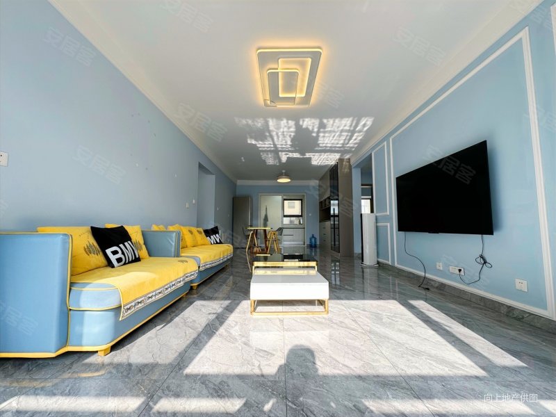 穿金路旁远洋青云府电梯板房精装修东南满二4室2厅2卫