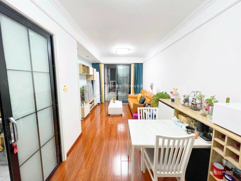 豪华装修 拎包入住 送地下室 全天采光刺眼 世茂天城名泉春晓