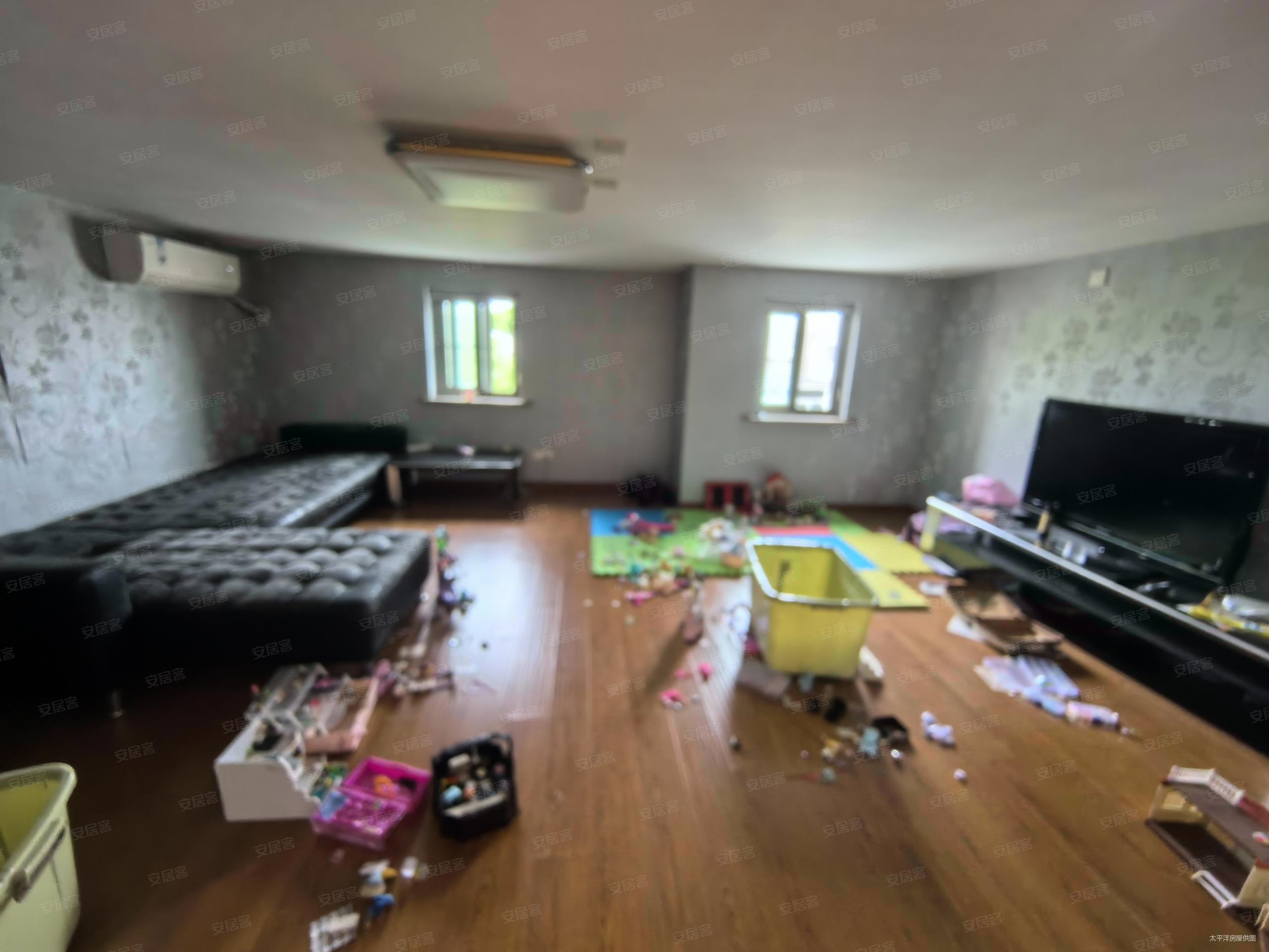 上海房产网>上海二手房>松江二手房>松江新城二手房>复地翠堤苑(别墅)