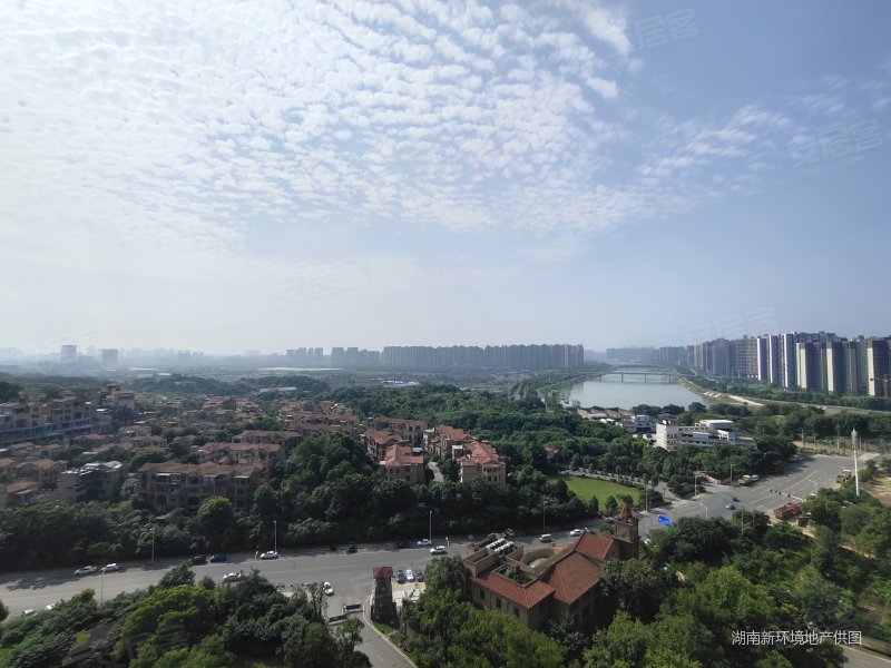 长沙房产网>长沙二手房>开福二手房>广电中心二手房>金色溪泉湾>800