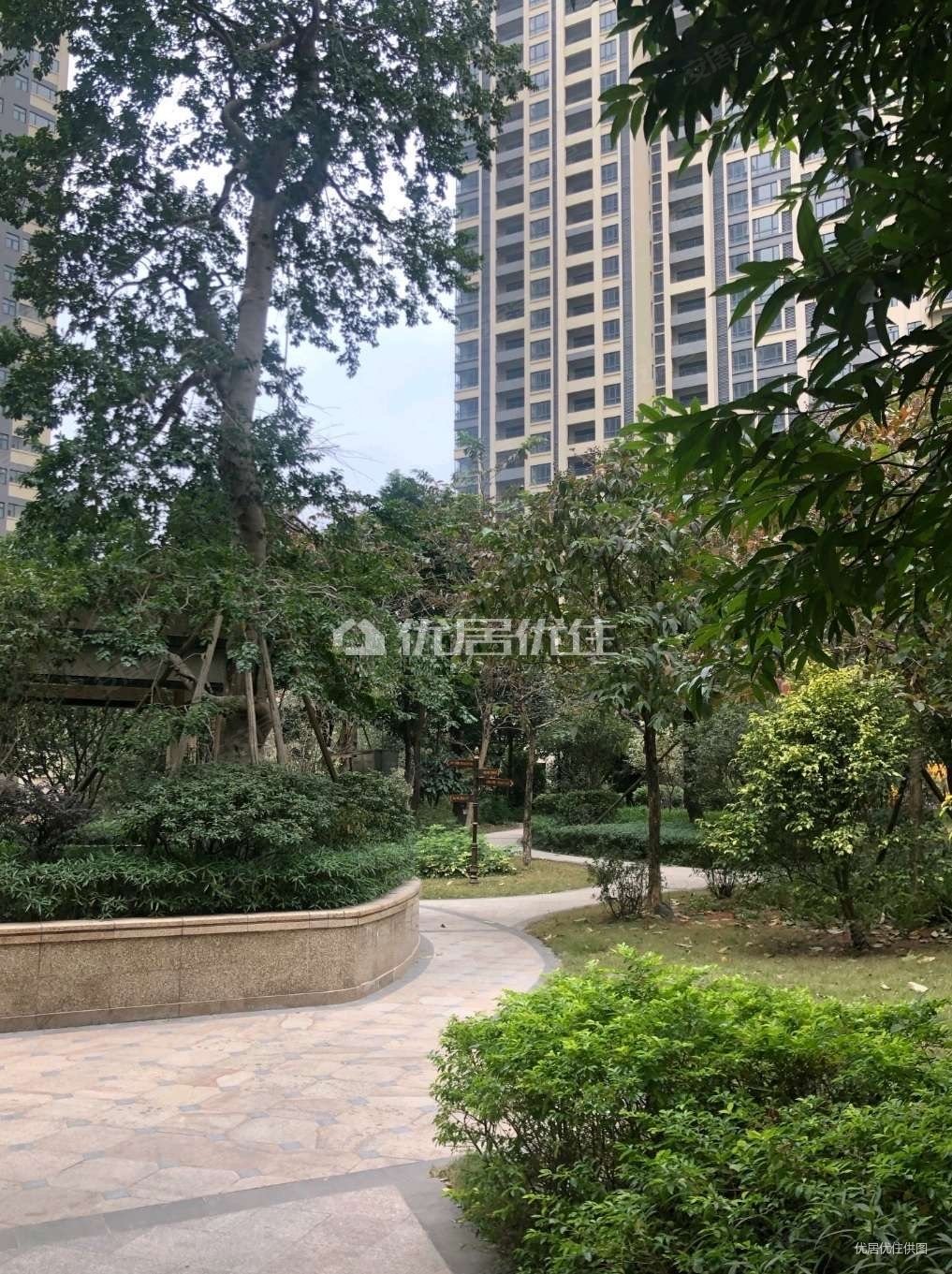 黄岐 珠水豪庭 精装三房两阳台 业主诚意出售 随时看房合理出