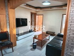 海西格尔木城区炼油厂家属院，一楼三室两厅两卫，南北通透，小区环境优美出租房源真实图片