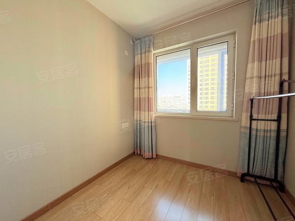 大连金州金州五一路万科城万科城 电梯房 精装 修 3室2厅1卫出租房源真实图片