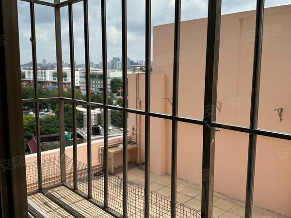 深圳龙华龙华共和新村近展滔大厦天汇大厦良基大厦电梯精装阳台单间