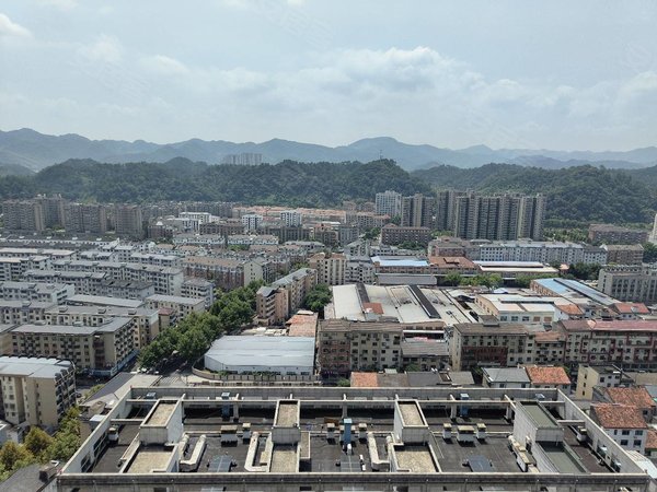 杭州临安临安城区国瑞中心(公寓住宅)国瑞中心三室两厅两卫,前后大