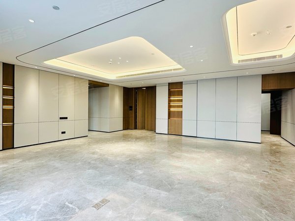 深圳南山华侨城侨城一号云端公寓 层高3.