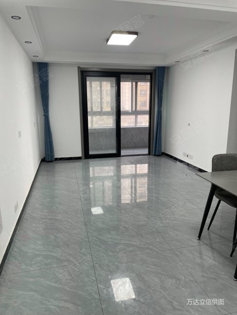 汉润府117平2卫精装95米送车位