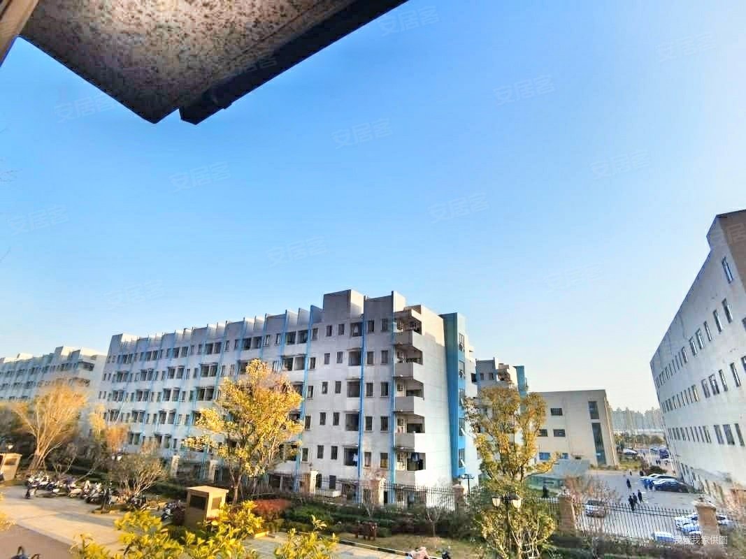 恒大御澜府3室2厅2卫126.72㎡南北200万