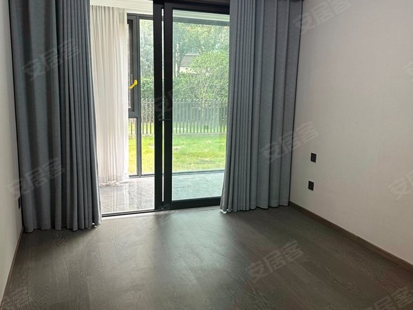 苏州常熟招商城琴鸣雅院琴鸣雅院 豪华装修4房3卫 拎包入住 高素质