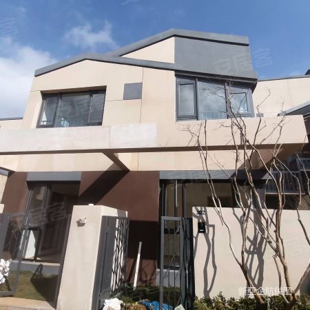 保利春湖(别墅)3室2厅3卫116㎡南北88.8万