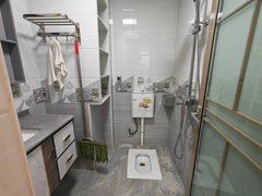 百色右江恒基广场恒宁广场 民水民电 厨房单独隔开 半年起租出租房源真实图片