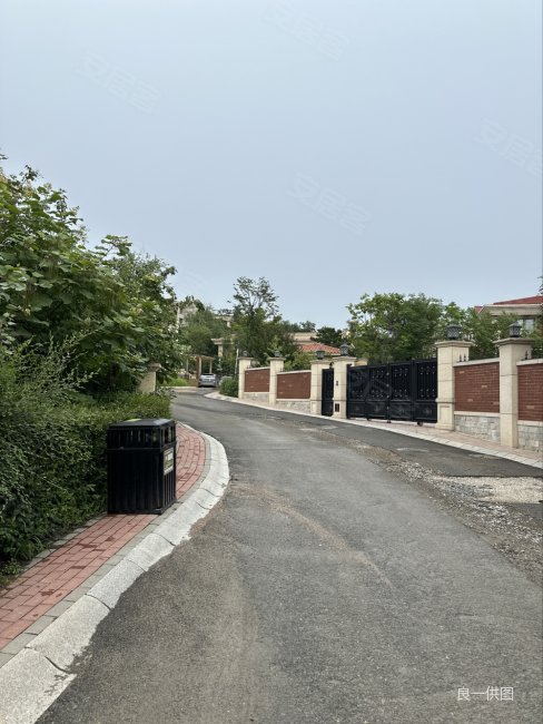 长春房产网>长春二手房>净月二手房>福业广场二手房>御翠园长春(别墅)