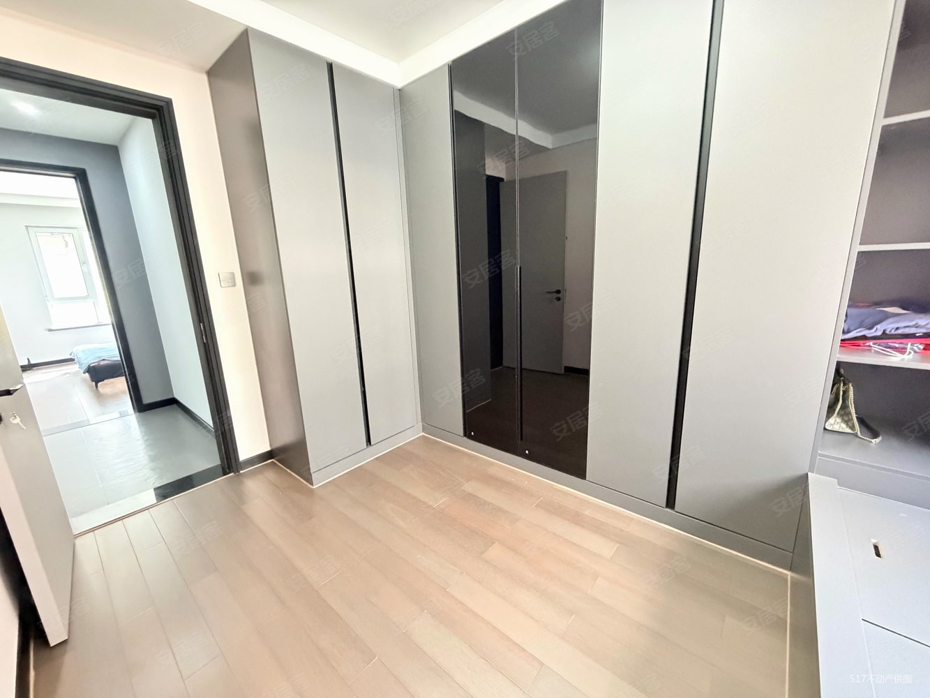 百年华府3室2厅2卫117.95㎡南北69万