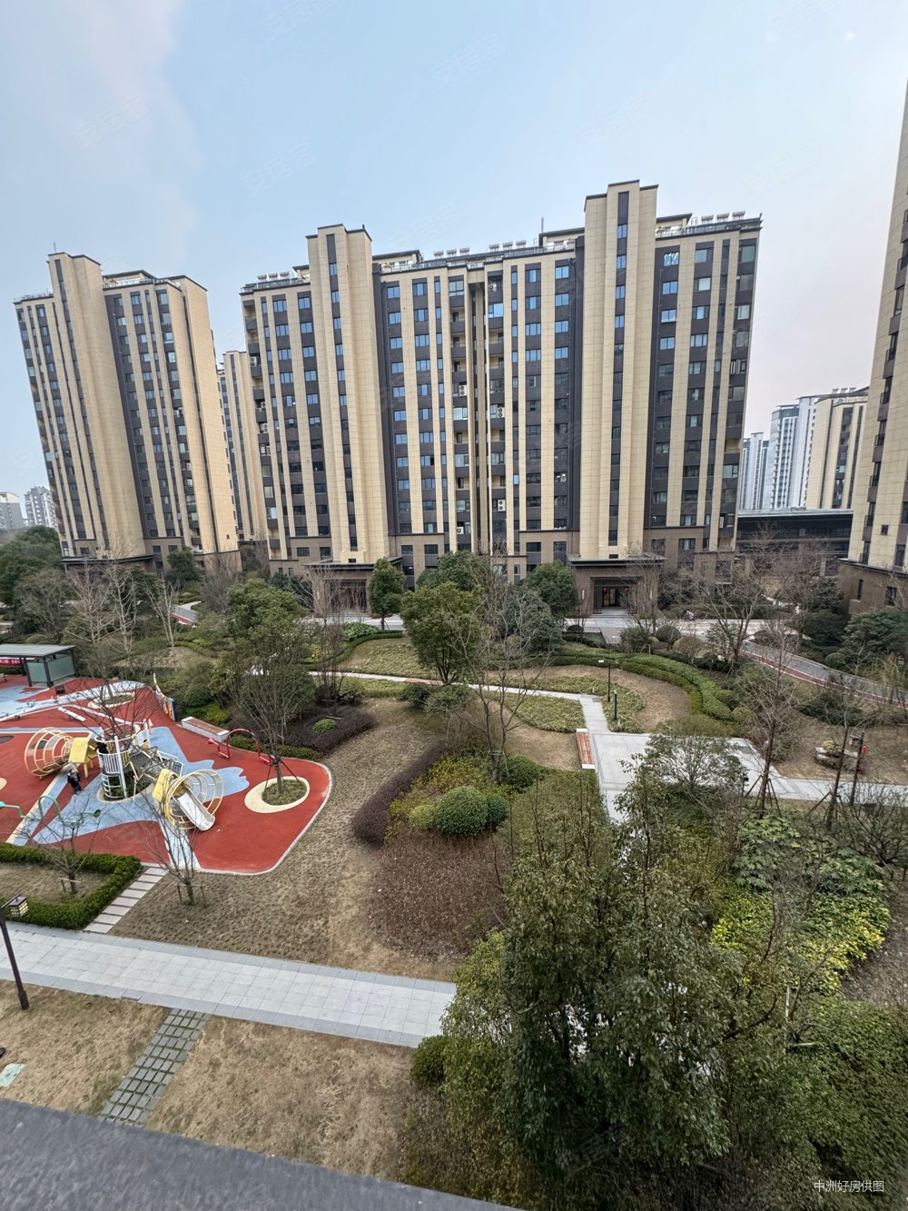 景润华庭楼层买两年房东急卖五开间朝南已加固送车位