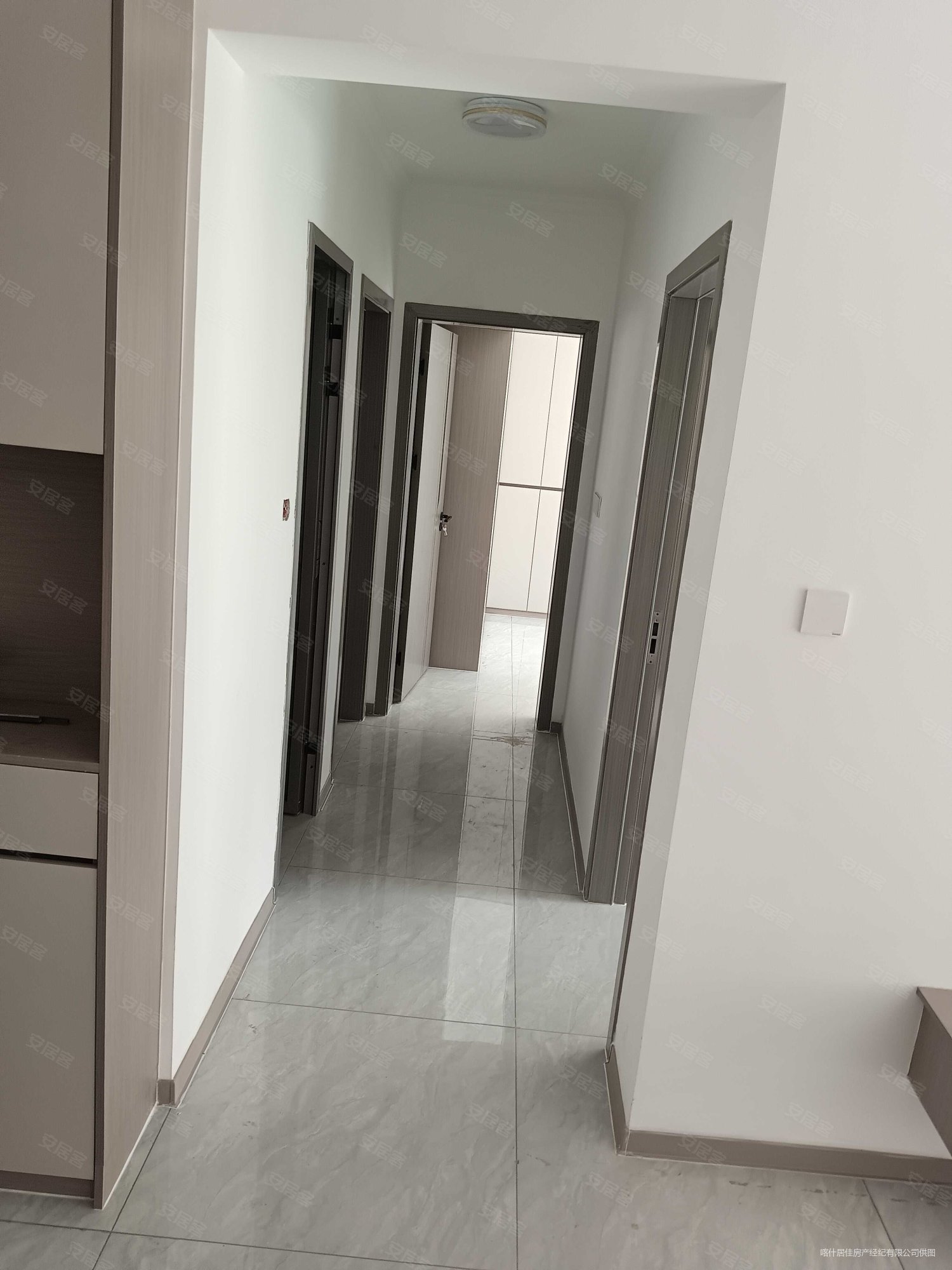 中佑熙悦城3室2厅2卫114㎡南北60万