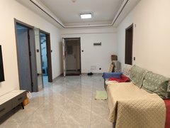 西双版纳景洪曼弄枫曼城两室精装便宜出租!家具家电齐全 领包入住 有意联系~出租房源真实图片